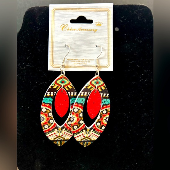 NWT multicolor wooden dangling earrings red - Picture 1 of 4